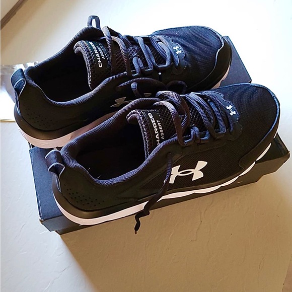 New Under Armor Running Shoes - Picture 2 of 4